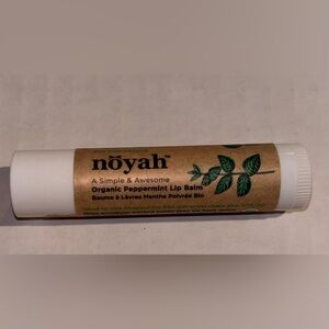 ❄️5/$25❄️ NWT noyah Organic Peppermint Lip Balm
